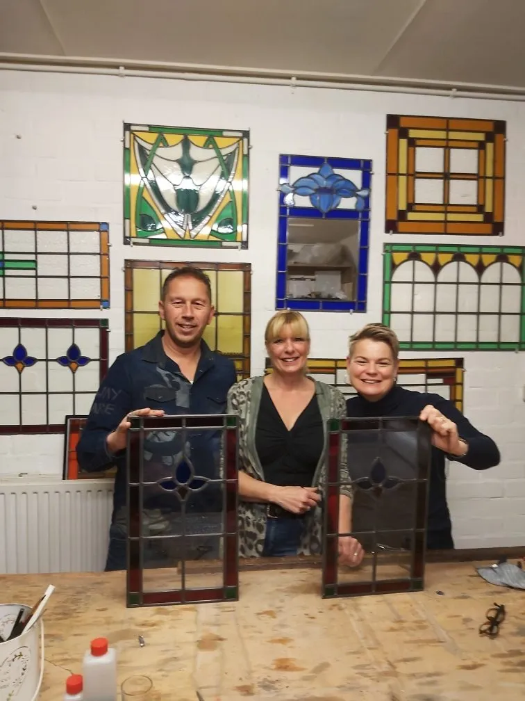 Workshop deelnemer met glas
